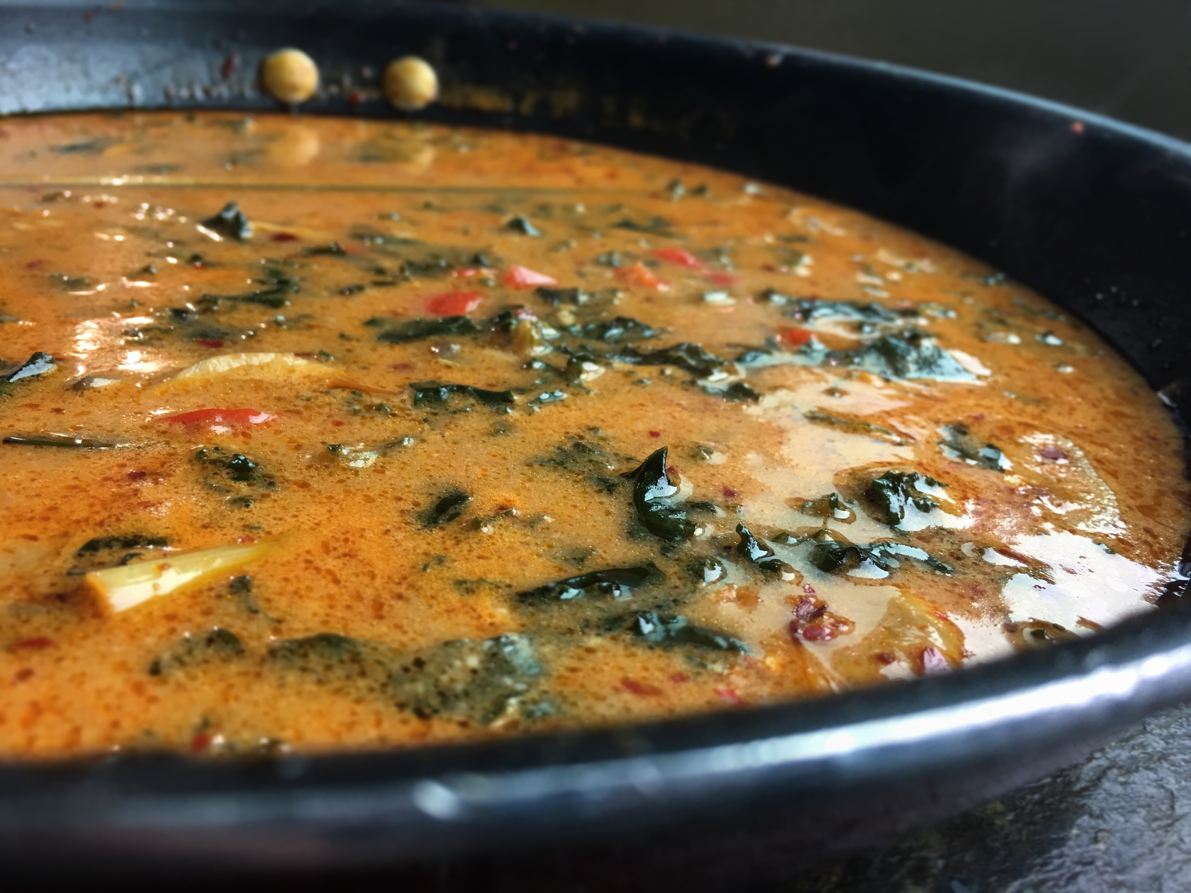 Spicy Thai Kale Soup (V/GF)